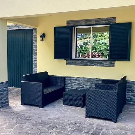 Vakantiehuis Serrao, By Op *