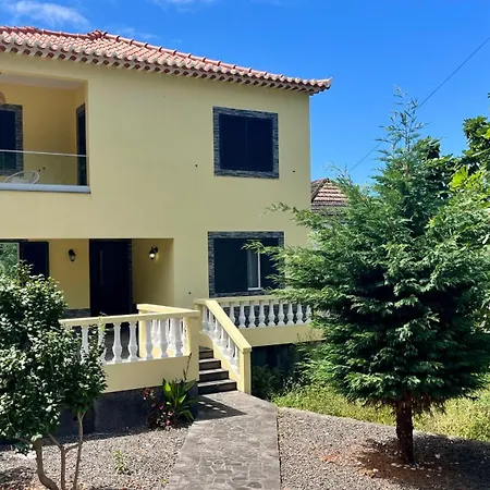 Сasa de vacaciones Serrao, By Op *