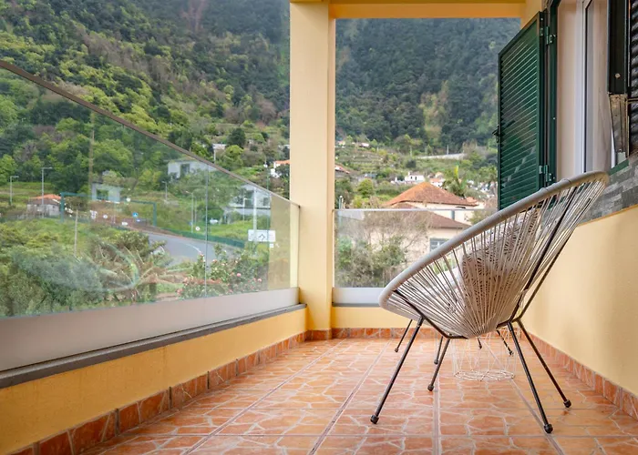 Serrão, By Op Casa de Férias Ponta Delgada